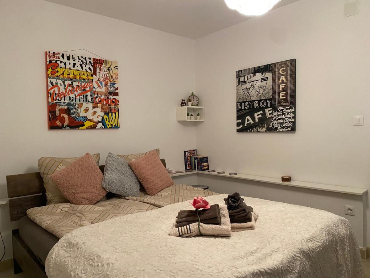 Apartment Paris Njivice Luaran gambar